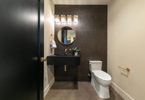 11761 Bottcher Loop, Truckee CA  96161-2792 exterior