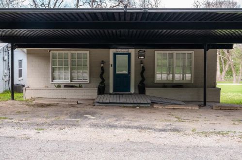 120 Erskine Fry, Seguin TX 78155 exterior