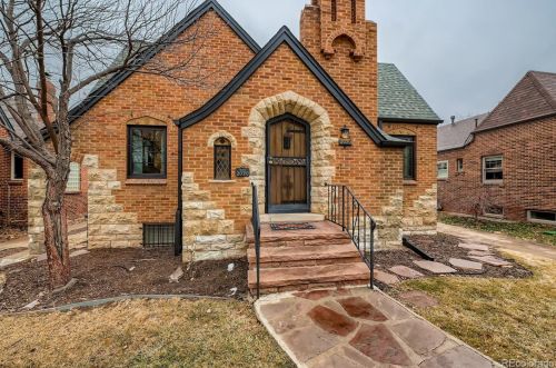 2070 Krameria St, Denver, CO 80207-3929