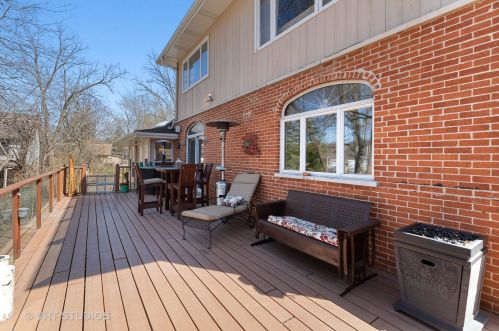 104 Wood Dr, Barrington Hills, IL 60102