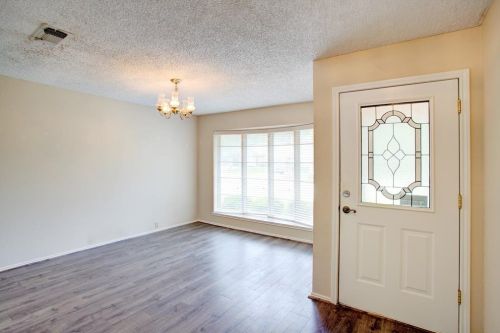 1219 Brookfield Ln, Midlothian, TX 76063-2565