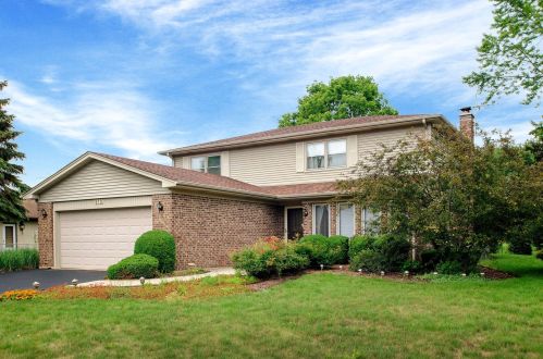 910 Williams Dr, Palatine, IL 60074-7255