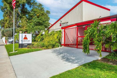 2511 Sunflower Ave, Santa Ana CA  92704-7533 exterior
