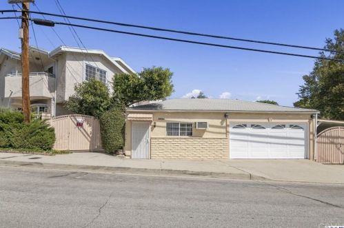 2970 Piedmont Ave, Glendale, CA 91214-3803