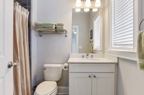 3632 Brookleigh Ln, Atlanta GA  30319-2206 exterior