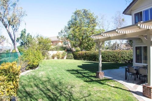 685 Overlook Rd, Simi Valley, CA 93065-6902