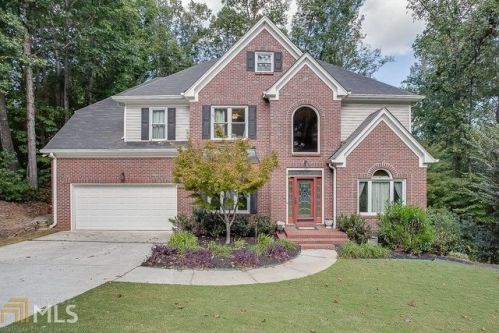 2706 Windrush Dr, Buford, GA 30518-7000