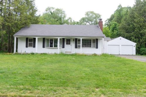 302 Stonegate Rd, Southington, CT 06489-3831