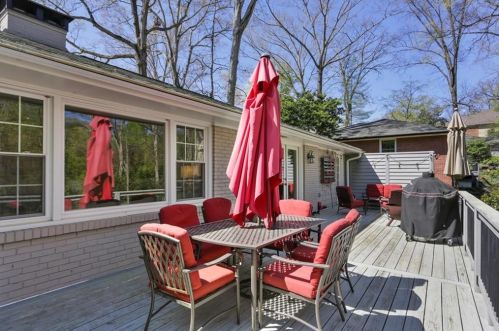 284 Elden Dr, Atlanta GA  30342-2030 exterior