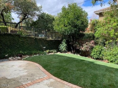 2036 Montecito Dr, Glendale CA  91208-1824 exterior