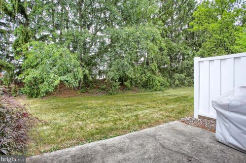 125 Partridge Cir, Carlisle PA  17013-8748 exterior