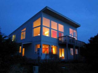 4590 Falcon St, Florence OR  97439-9137 exterior