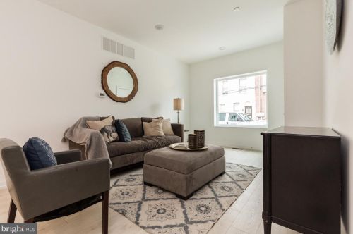 1235 27th St, Philadelphia, PA 19121-0046