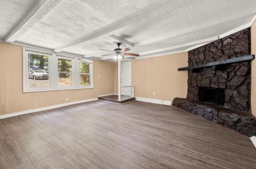 210 Hilltop Circle Ext, Mableton, GA 30126-4351