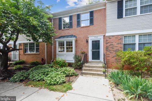 7702 Trevino Ln, Falls Church, VA 22043-3507