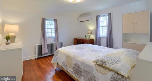 946 Salisbury Ct, Lancaster PA  17601-5164 exterior