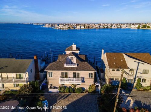 450 Tamiami Dr, Lavallette NJ  08735-3035 exterior