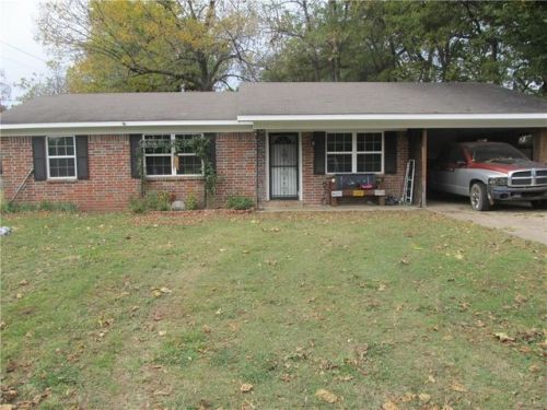 221 Beech St, Spiro, OK 74959-2337