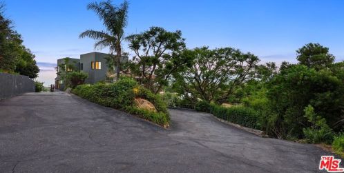 21629 Saddle Peak Rd, Topanga, CA 90290-3415