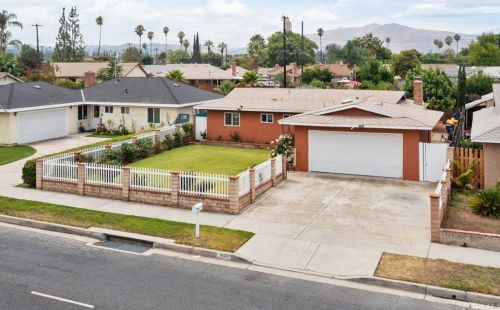 10462 Hole Ave, Riverside CA  92505-1620 exterior