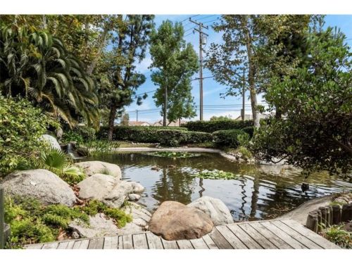 5493 Twin Lakes Dr, Cypress, CA 90630-5943