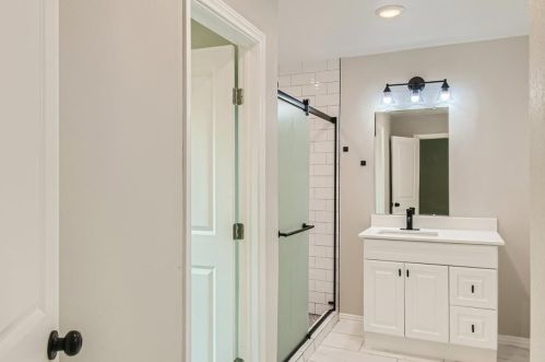 3719 Westminster Dr, Carrollton TX 75007-2449 exterior