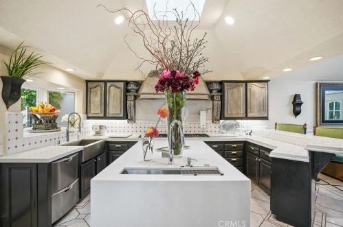 43 Sandpiper, Irvine CA  92604-3646 exterior