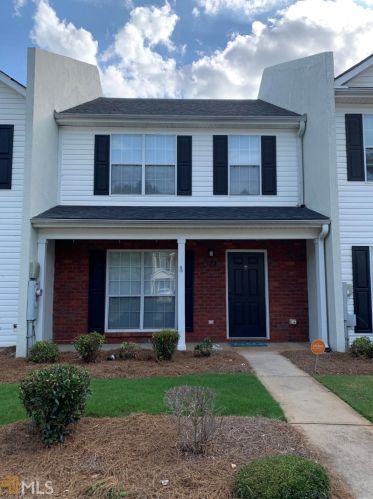 132 Chastain Loop, Newnan, GA 30263-8639
