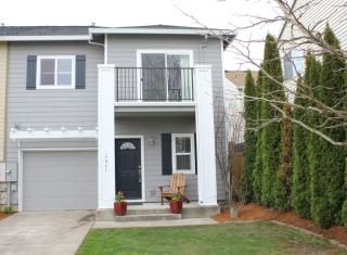 14947 Elm Park Dr, Happy Valley, OR 97015-5501