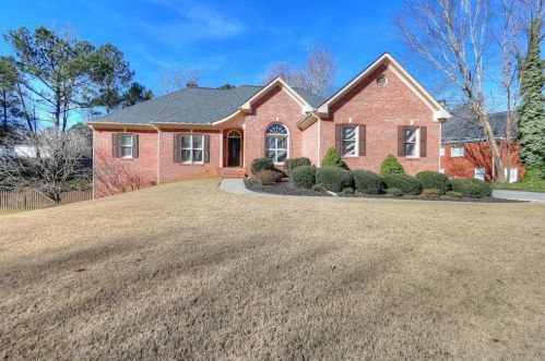 4940 Duncans Lake Dr, Buford, GA 30519-5327
