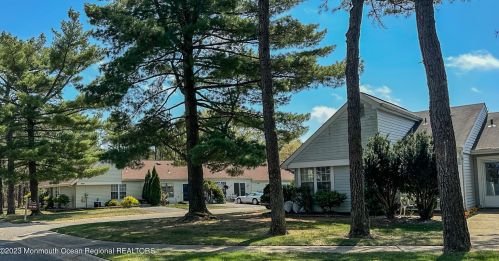 440 Dartmoor Way, Lakehurst, NJ 08759-5540