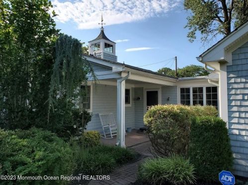 218 Bridge Ave, Point Pleasant Beach, NJ 08742-5011