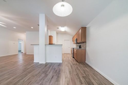 15624 Fisher Is Dr, Austin TX  78717-3833 exterior