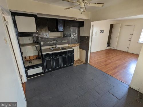 6017 11 St, Philadelphia PA 19123-3324 exterior