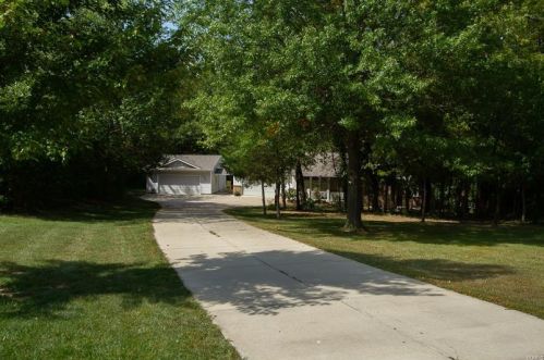 217 Timber Ridge Ct, Old Alexandria, MO 63379-5032