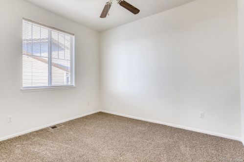 26040 Davies Dr, Aurora CO 80016-6098 exterior