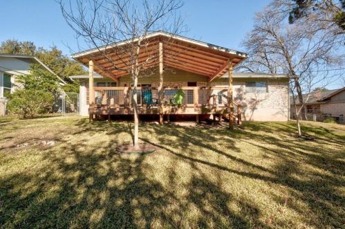 1305 August Dr, Austin TX  78753-2909 exterior