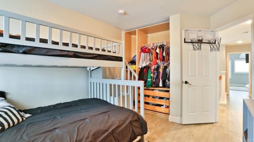 906 Dylan Way, Anaheim CA  92808-1515 exterior