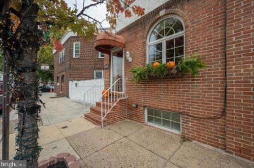 2803 16th St, Philadelphia, PA 19145-4918