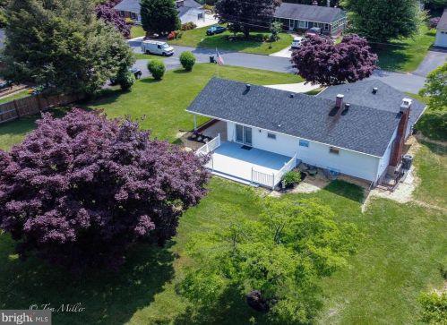 2112 Arden Dr, Fallston MD  21047-1404 exterior