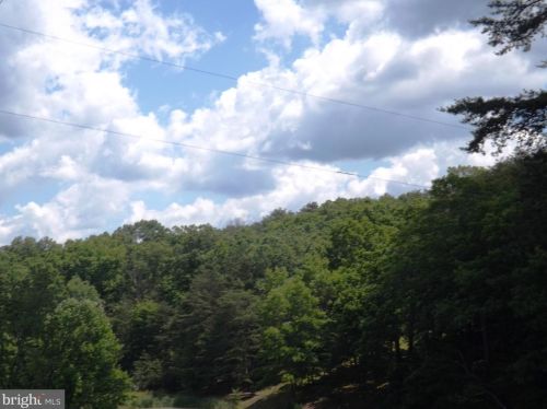 348 Ponds Ct, Berkeley Springs WV  25411-6514 exterior