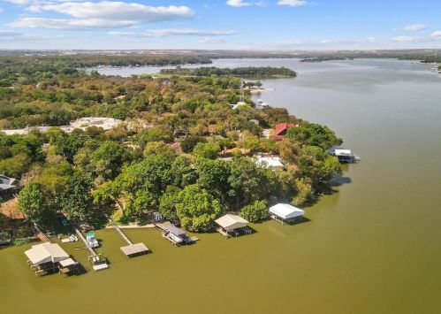 4220 Lakewood Dr, Fort Worth TX  76135-2703 exterior