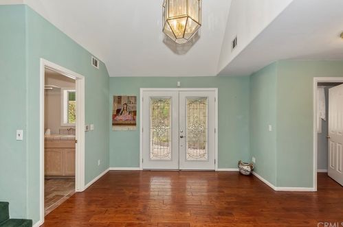 225 Fairway Dr, Lake Arrowhead, CA