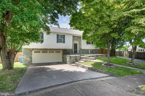 6104 Broadwick Ct, Springfield VA  22015-3206 exterior
