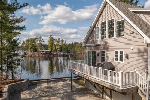 192 Pine Island Rd, Wakefield, NH