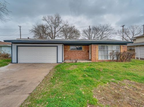 1817 Puritan Dr, Irving, TX 75061-2024