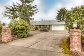 33977 Colorado Lake Dr, Corvallis, OR 97333-2249