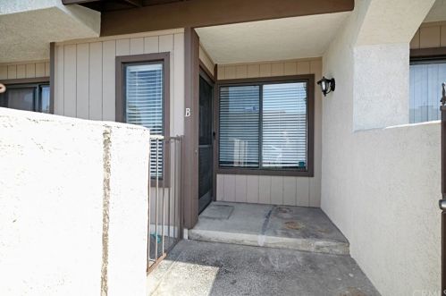 8051 Larson Ave, Garden Grove, CA 92844-1050