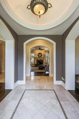607 Oak St, Oak Brook, IL 60521-3836