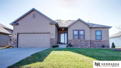 17029 Colleen Ln, Gretna, NE 68028-6948